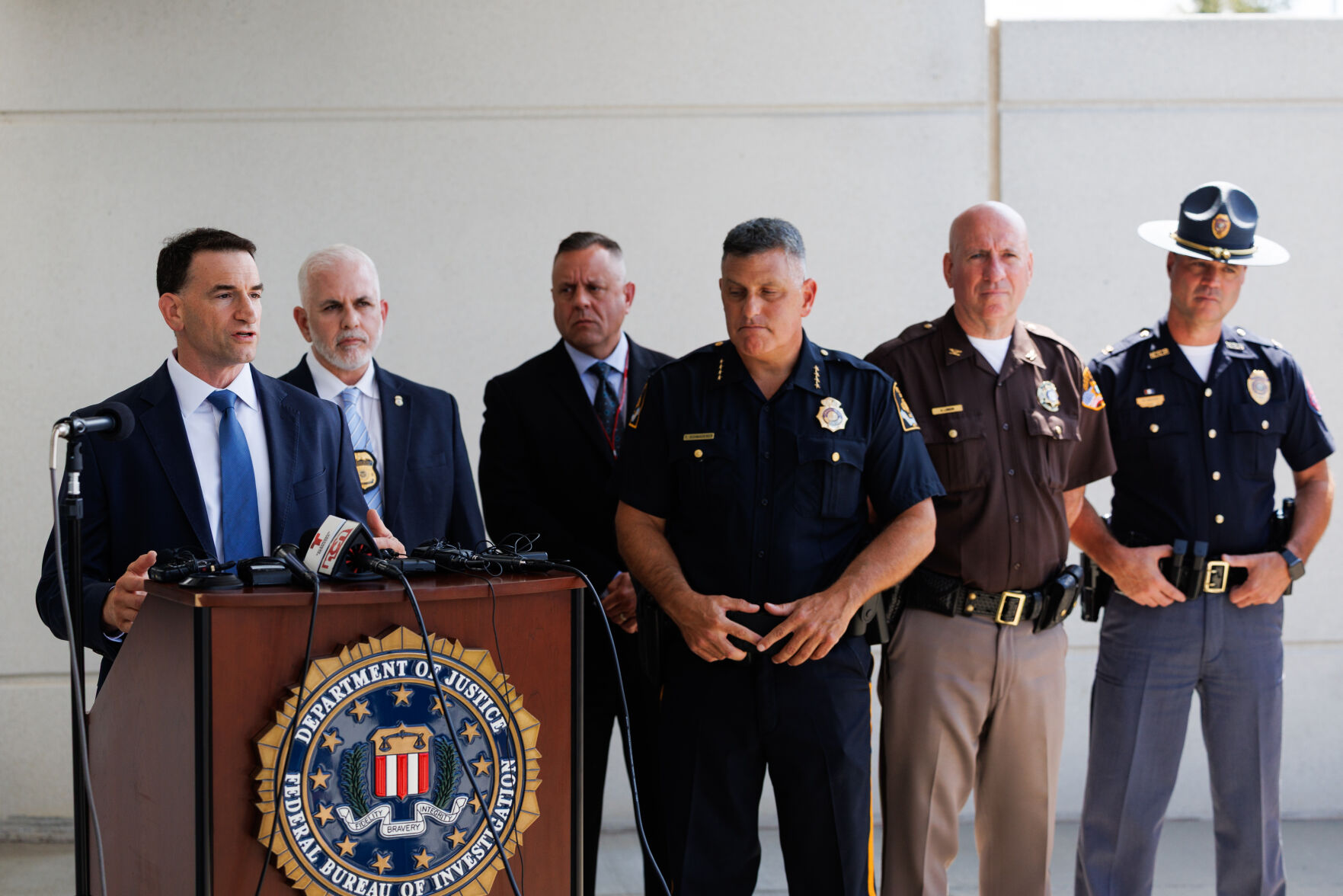 081225-owh-new-fbi-nf-01.JPG